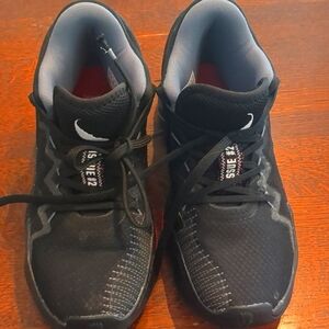 Adidas D.O.N Issue #2 x Marvel Venom size 7 1/2